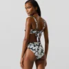 Bikiny s potiskem vějířů Bikiny s potiskem vějířů