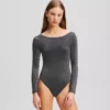 Charakteristický body s dlouhými rukávy Charakteristický body s dlouhými rukávy