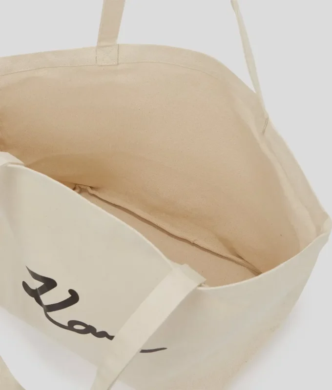 K/SIGNATURE SHOPPER K/SIGNATURE SHOPPER