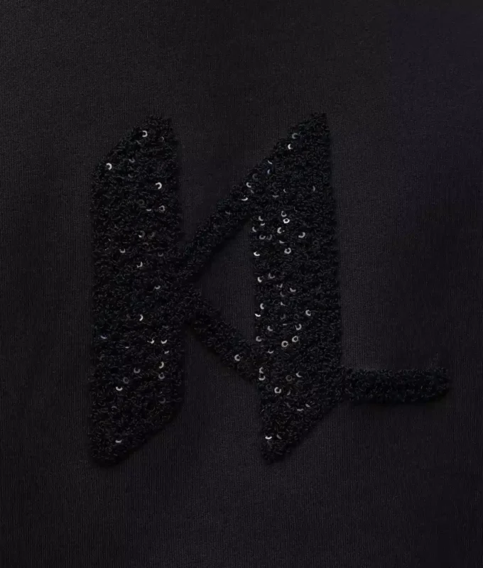 Mikina s monogramem a flitry