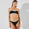 MONOCHROMATICKÁ BANDEAU BIKINI TOP MONOCHROMATICKÁ BANDEAU BIKINI TOP