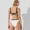 MONOCHROMATICKÁ BANDEAU BIKINI TOP MONOCHROMATICKÁ BANDEAU BIKINI TOP