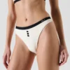 MONOCHROMATICKÉ BIKINOVÉ KALHOTKY MONOCHROMATICKÉ BIKINOVÉ KALHOTKY
