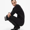 Pletené šaty s logem Pletené šaty s logem
