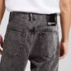 RELAXED JEANS