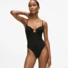 Signature body s vysokým vykrojením Signature body s vysokým vykrojením