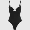 Signature body s vysokým vykrojením Signature body s vysokým vykrojením