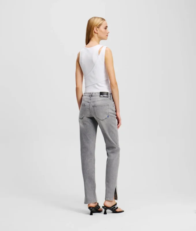 SLIM JEANS S STŘEDNÍM PASEM A ROZSTŘÍHNUTÝM LEMEM SLIM JEANS S STŘEDNÍM PASEM A ROZSTŘÍHNUTÝM LEMEM