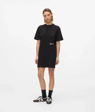 T-shirtové šaty s citátem Karla