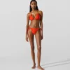 TROJÚHELNÍKOVÝ BIKINI TOP TROJÚHELNÍKOVÝ BIKINI TOP